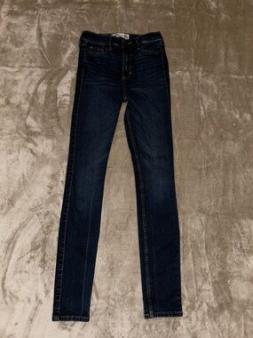 Abercrombie & Fitch Dark Blue High Rise Skinny Jeans 00R 24W/31L